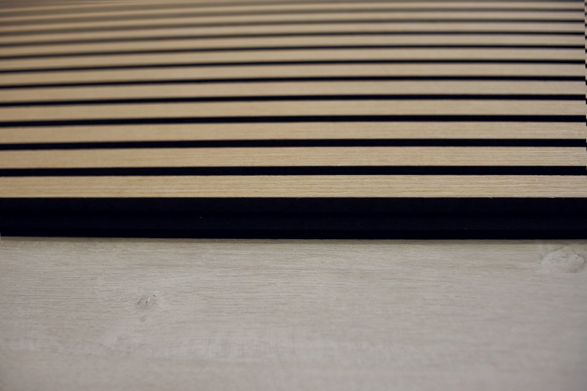 05-Akupanel-Rustiek-Zwart-Vilt-voor